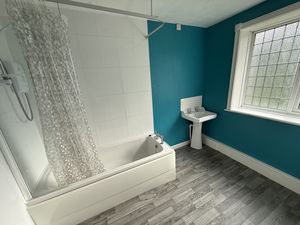 Photo 25- click for photo gallery